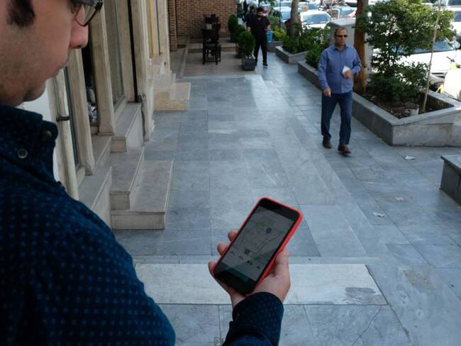 Los ciudadanos podrán utilizar cualquier cargador en su celular. Foto: Getty