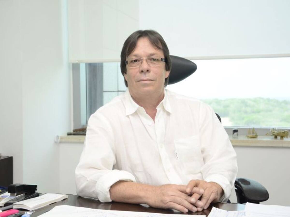 Congresistas respaldan que se aplace la Asamblea de Accionistas de Triple A