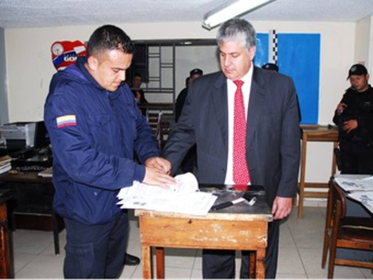 Este lunes se cruzarán citaciones de Corte Suprema y Procuraduría al Senador Moreno