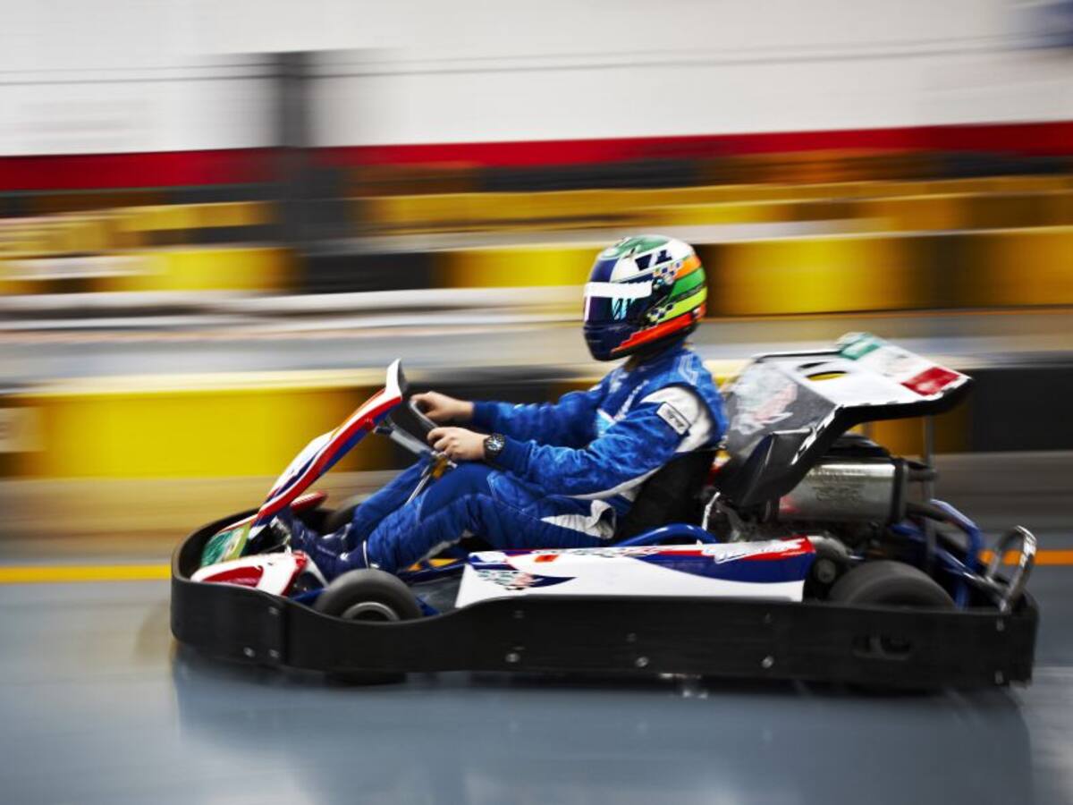Trabajo sí hay: Super Karts busca cajera y asistente administrativo