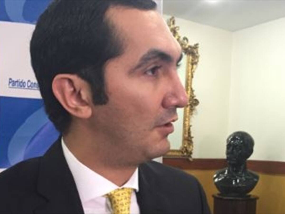 ​Conservadores piden diálogo inmediato entre Gobierno y maestros