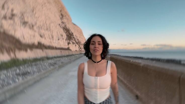 Laura Roman con El Llamado