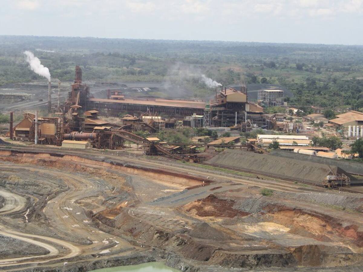 Cerro Matoso entregó 370 hectáreas de tierra a familias indígenas y negras