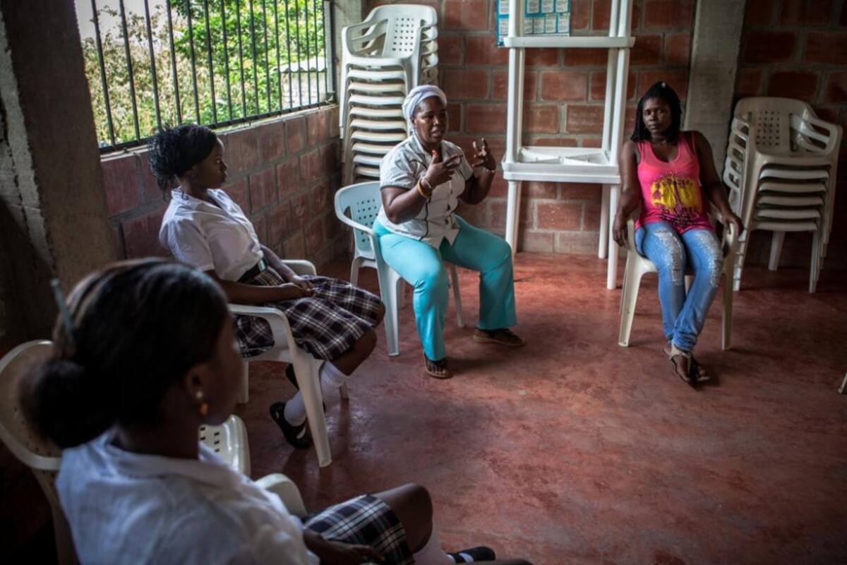 La red 'Mariposas de Alas Nuevas, Construyendo Futuro' es la primera organización colombiana en ganar el premio por atención a los desplazados de Buenaventura.