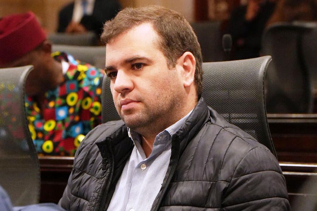 Enrique Cabrales se fortalece rumbo al Senado