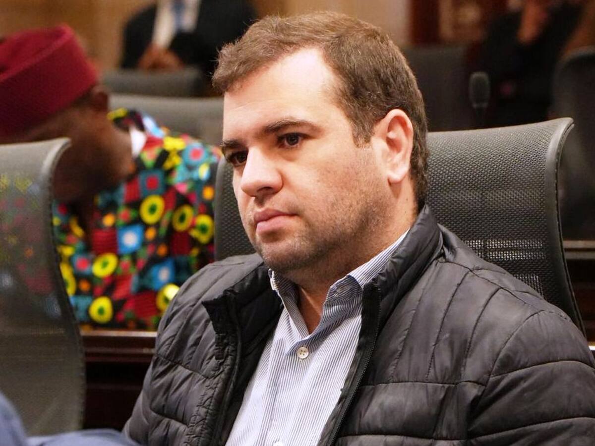 Enrique Cabrales se fortalece rumbo al Senado