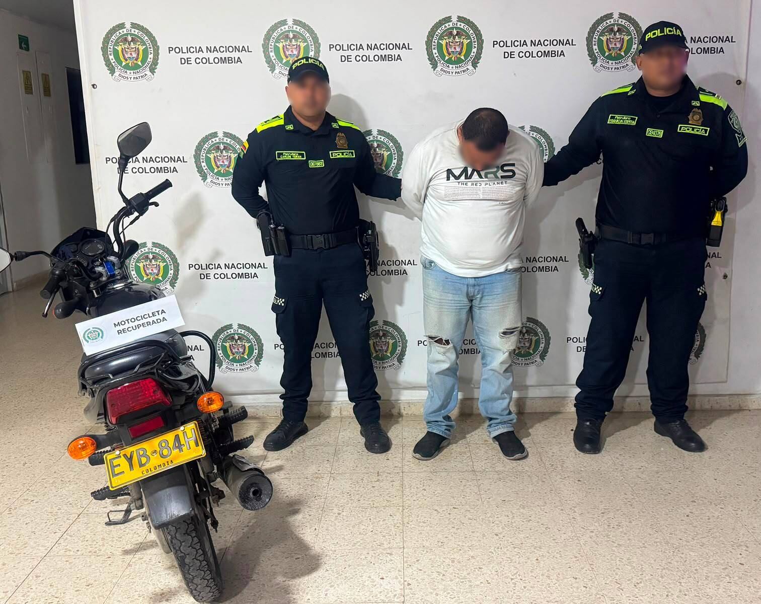 'Carlitos' fue dejado a disposición de las autoridades competentes. // Policía Metropolitana de Cartagena