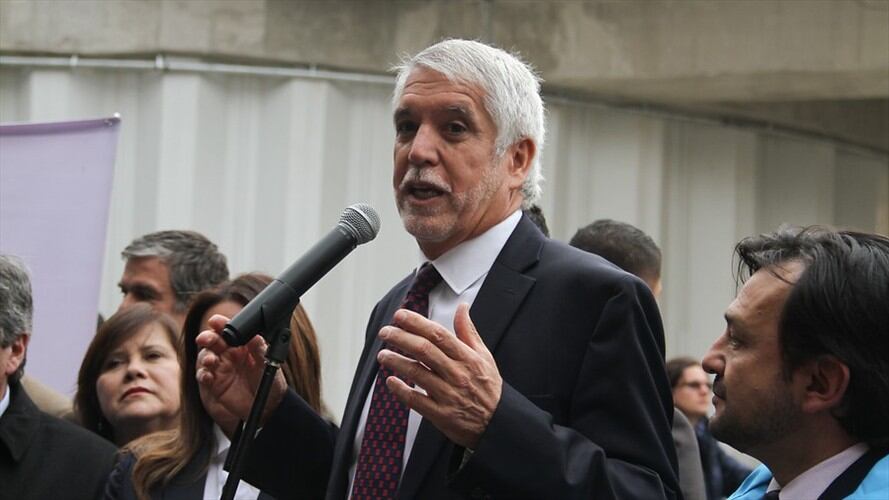 El alcalde Enrique Peñalosa anunció que se presentará un proyecto de acuerdo al Concejo de Bogotá con un nuevo cobro de valorización que se pueda cancelar en cuotas. Foto: Colprensa