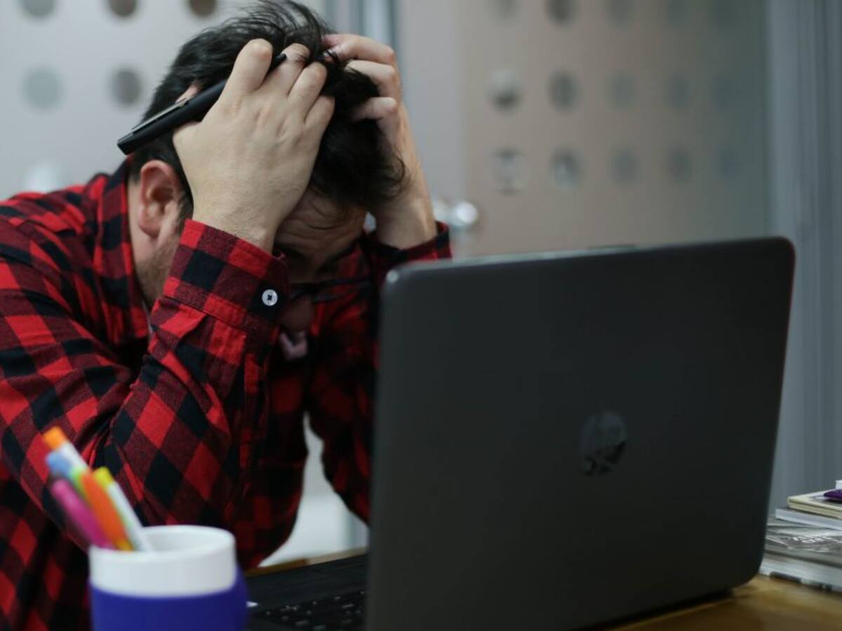 Abren línea para atender problemas emocionales en los hombres