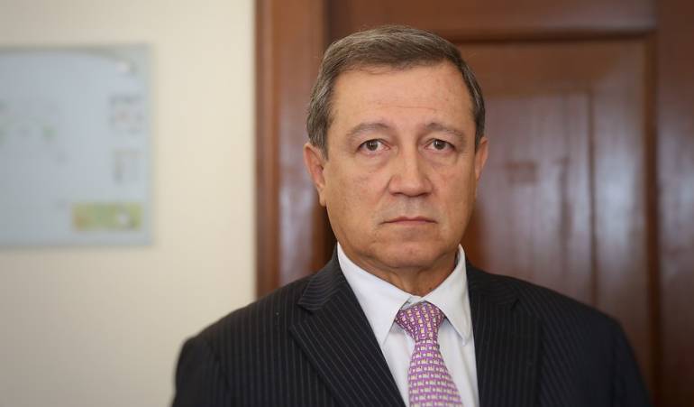 Ernesto Macías, Nuevo presidente del Senado.