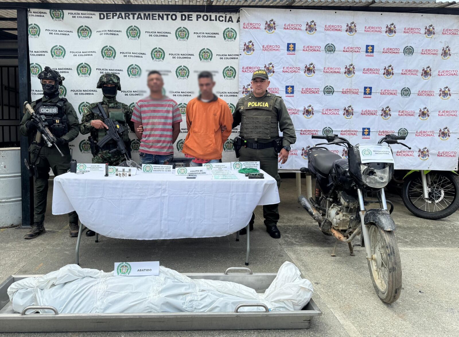 Abatido y capturados del Clan del Golfo. Foto: Policía Ant.