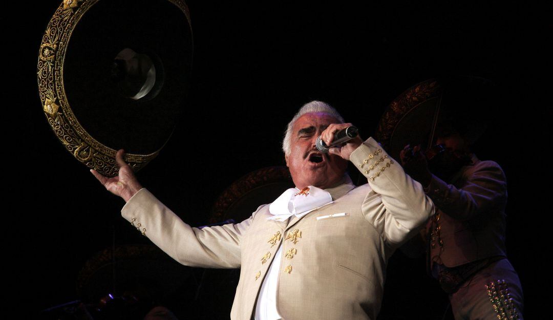 Vicente Fernández cantó 60 canciones en su último concierto