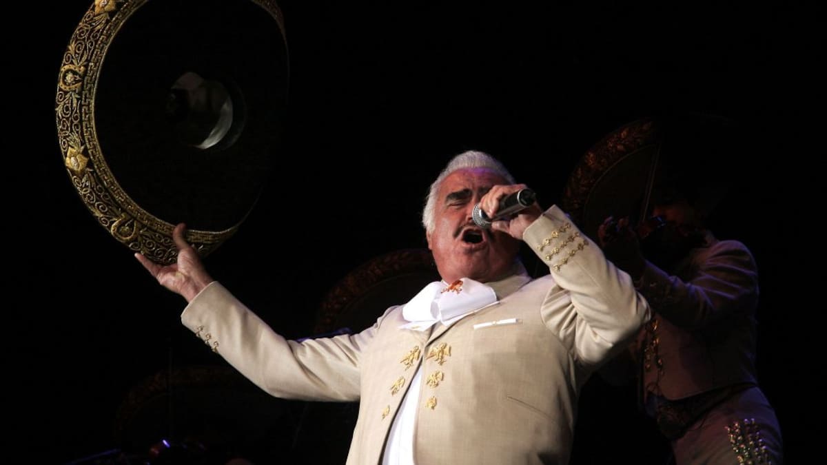 Vicente Fernández cantó 60 canciones en su último concierto