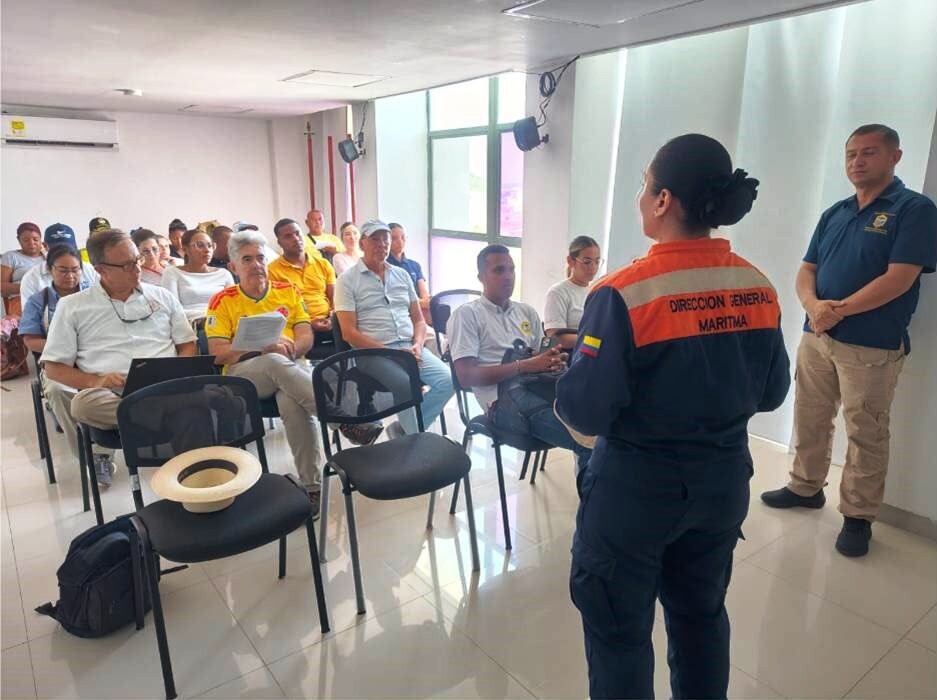 Autoridades y sector marítimo articulan acciones para una temporada turística segura en Cartagena