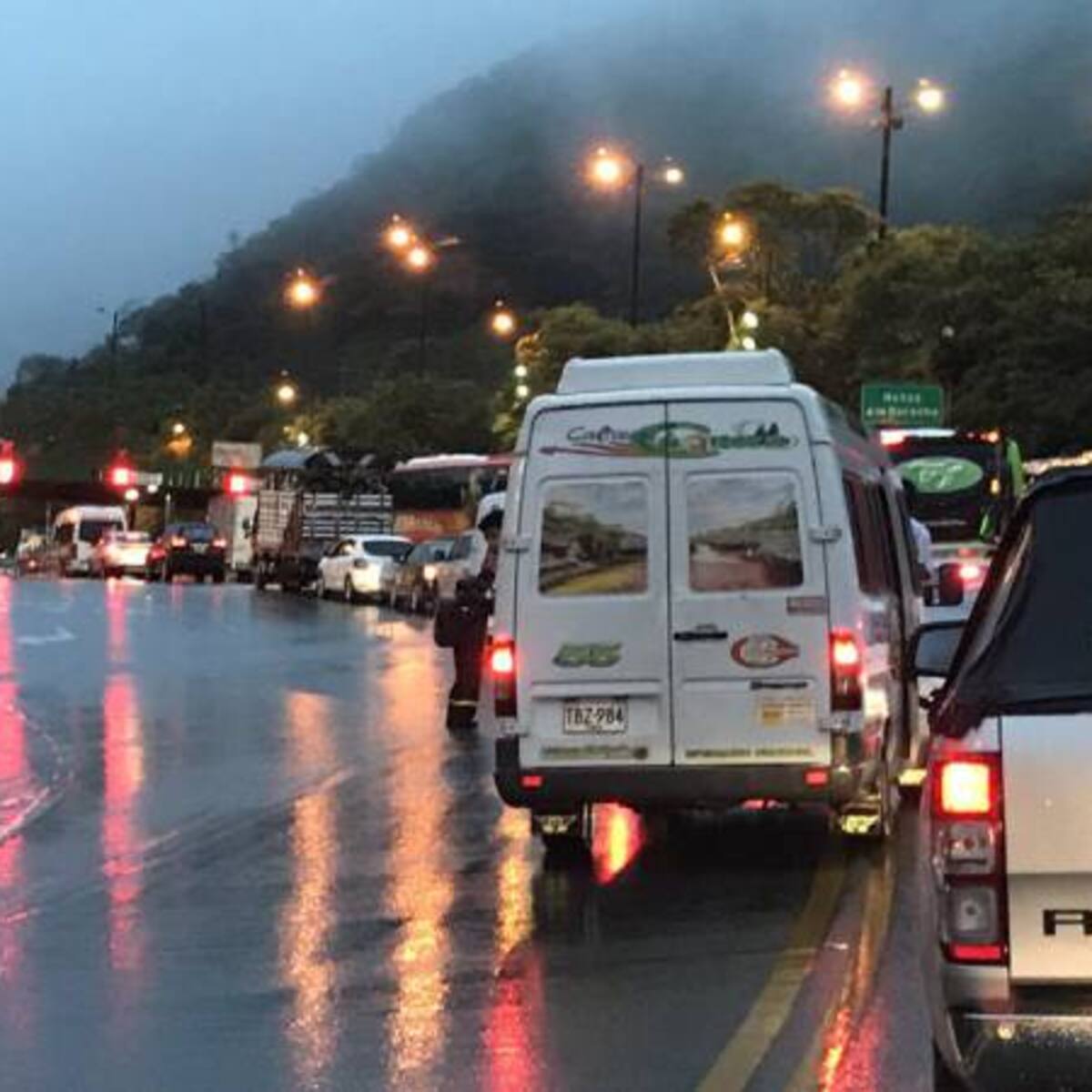 ¿Cuáles son los horarios para transitar por la vía Bogotá- Villavicencio?