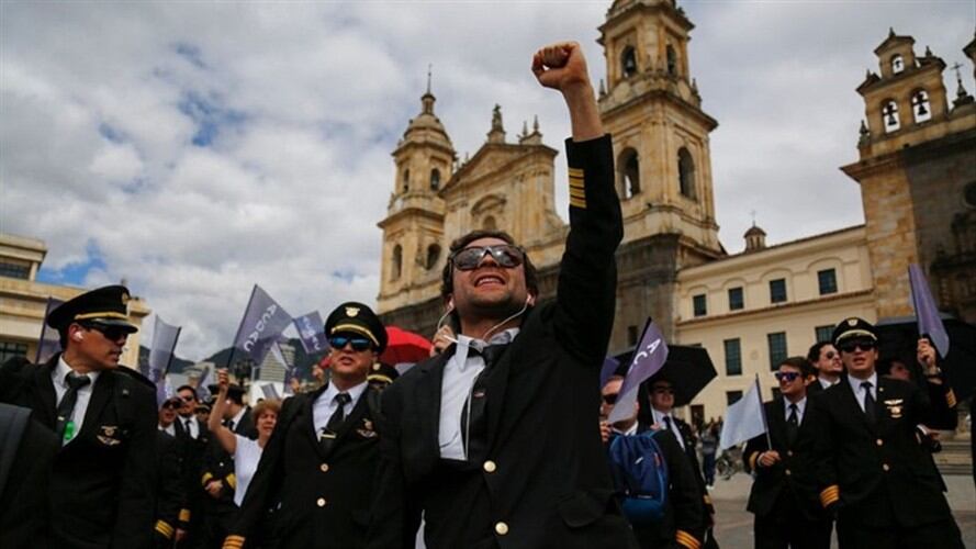 Tribunal de Cundinamarca ordena a Avianca dejar de contratar pilotos extranjeros. Foto: Colprensa