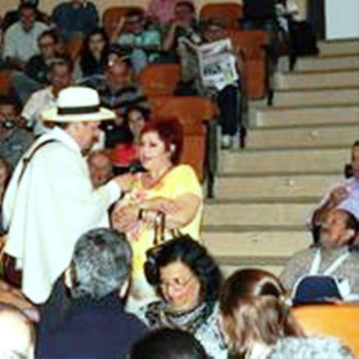 Darío Arizmendi y su equipo desde la ciudad más innovadora del mundo, mostrando lo mejor de Antioquia y sus gentes. Foto: Caracol Radio.