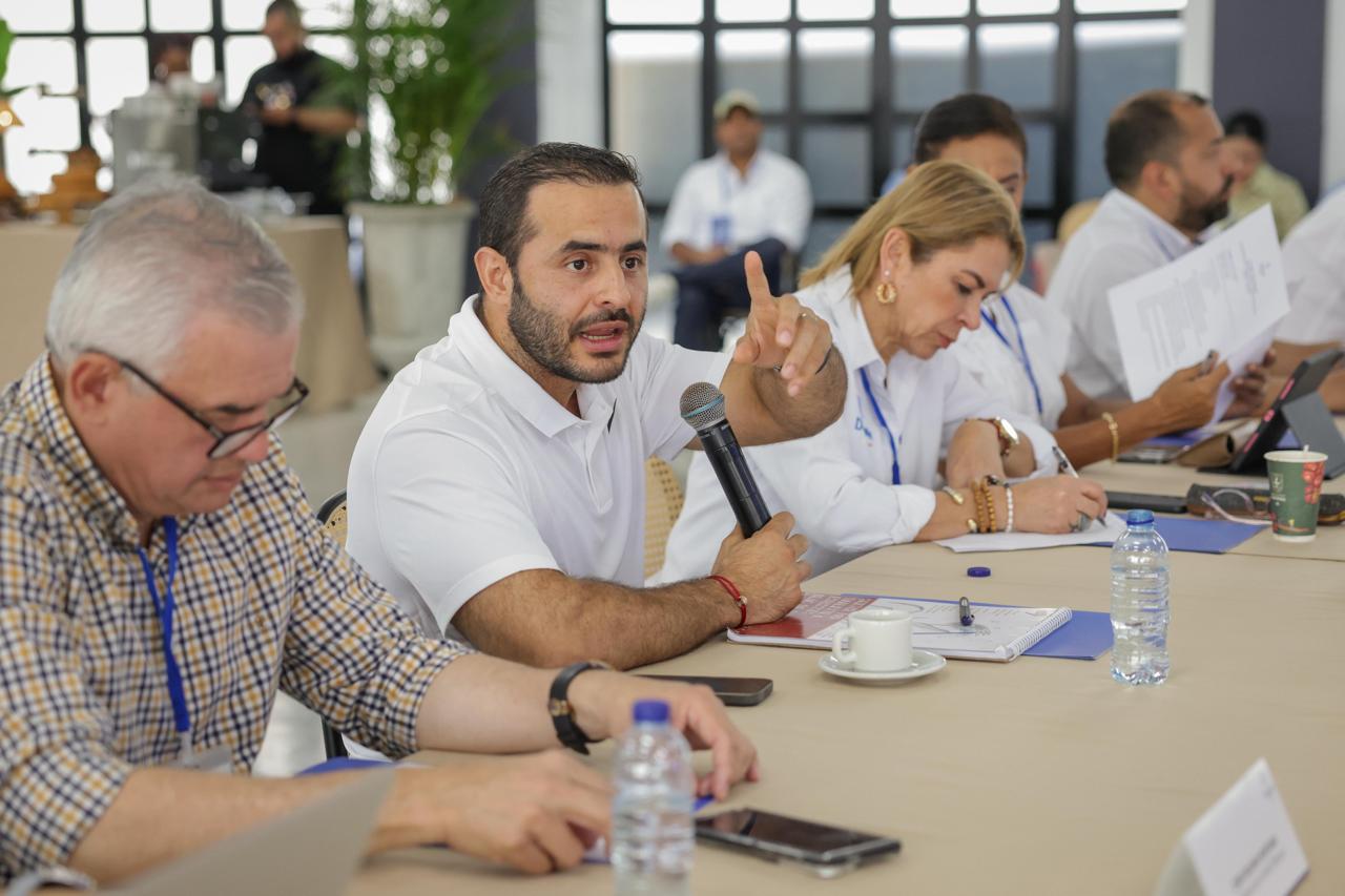 Tercer Comité Organizador de los Juegos Nacionales, liderado por el gobernador de Córdoba, Erasmo Zuleta.
