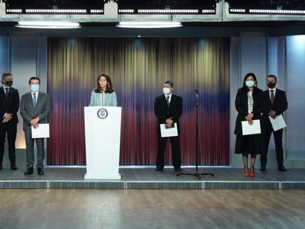 Gobierno invita a que bares no vendan licor a quienes lleguen borrachos