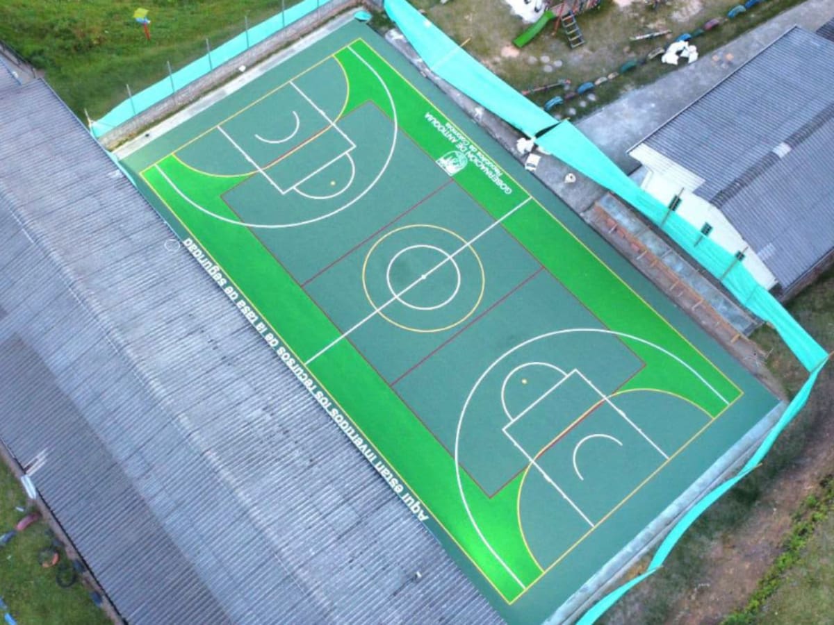 La Unión entrega dos escenarios deportivos renovados en Mesopotamia