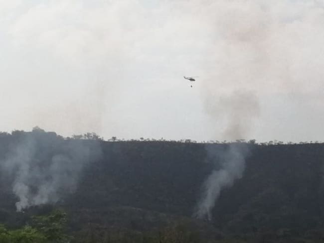 Incontrolable incendio Forestal afecta Carmen de Apicalá