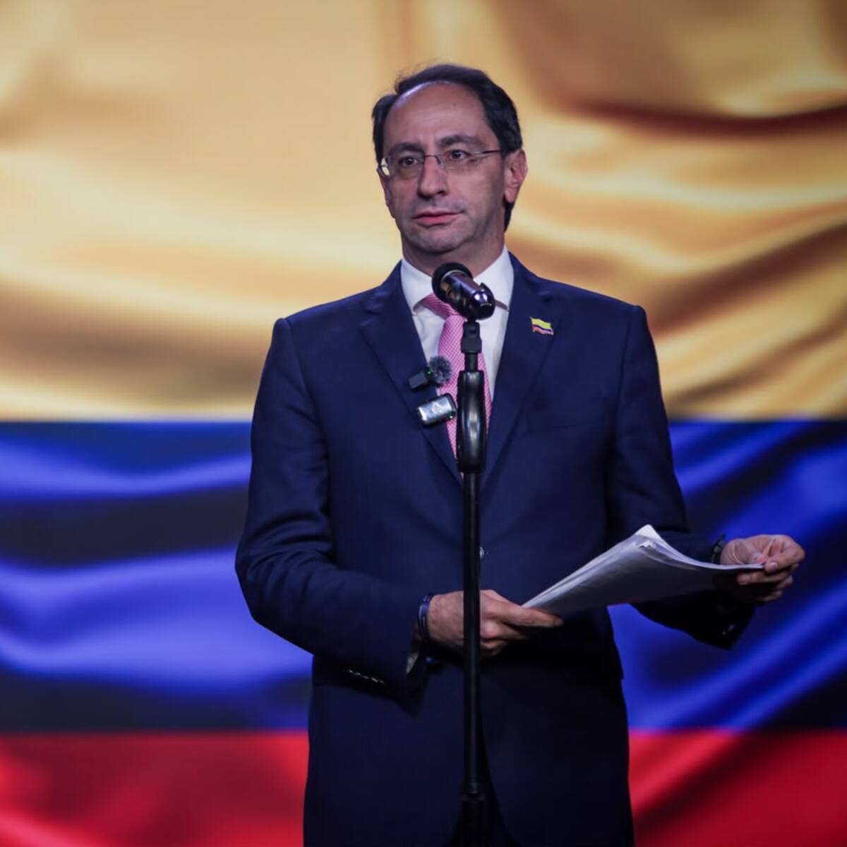 Restrepo anunció la conformación de la Comisión Nacional de Empalme con destacados miembros