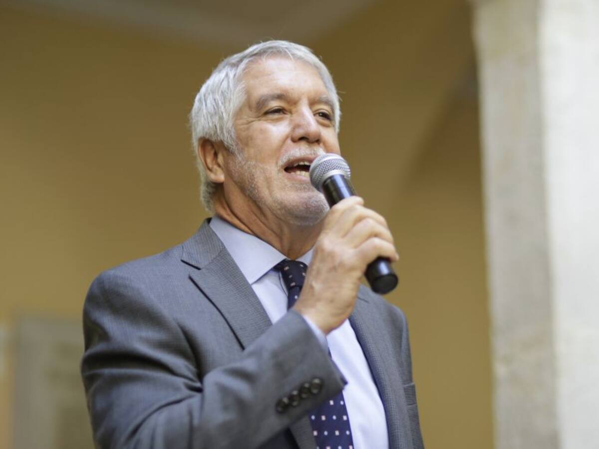 Peñalosa reconoce que Metro no estaría listo en 2025