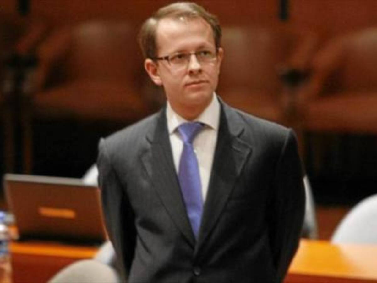 Condena y orden de captura de Arias no figuran en página de la Policía