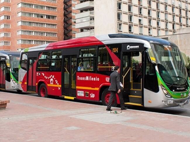 Por falta de dinero para Transmilenio por la Boyacá, habría buses híbridos