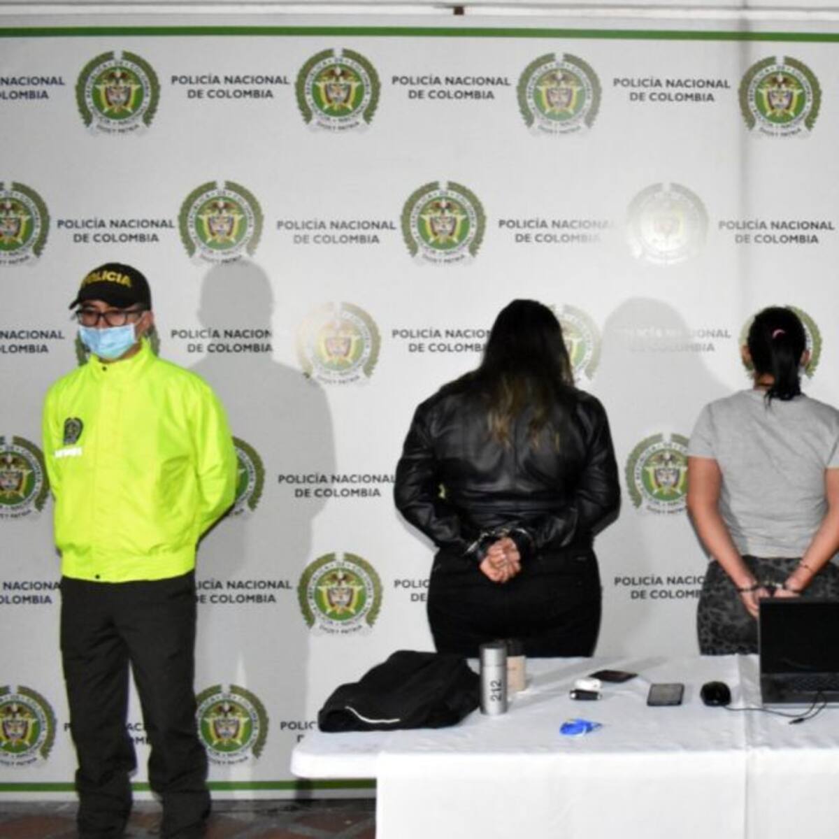 Desarticulan banda de mujeres dedicada a abrir vehículos en el Eje Cafetero