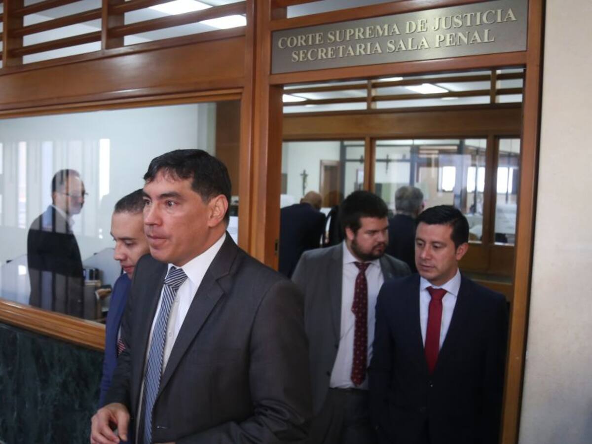 "Sorprenden maniobras y mentiras para retener el caso": Álvaro Hernán Prada