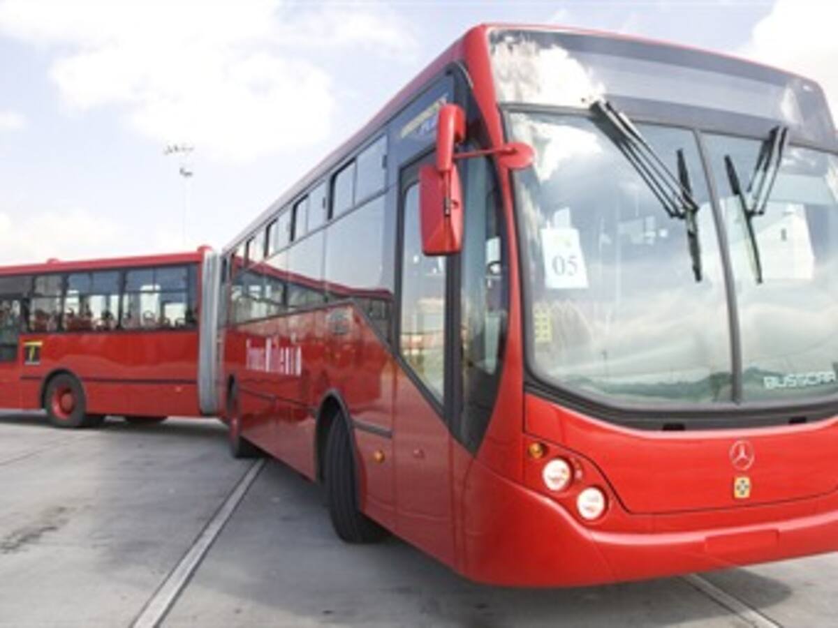 Más de cuatro mil buses llegarán el próximo año a los Sistemas Integrados de Transporte Masivo del país