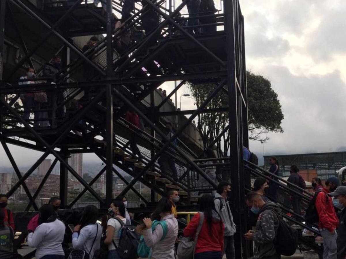 Un caos, así fue la jornada de la mañana en el Metro de Medellín