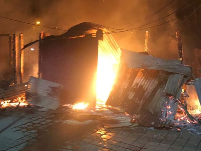 Dos incendios quemaron ocho locales y una vivienda en Apartadó y Marinilla