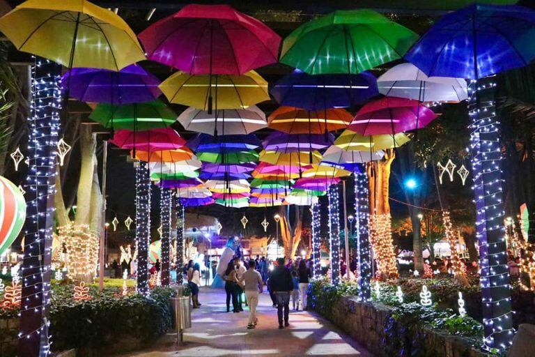 Alumbrado navideño en Mosquera. Cortesía foto @NacionLlaneraX