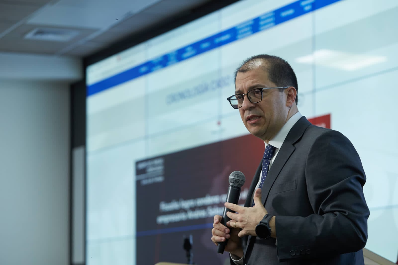 Fiscal General Francisco Barbosa pide pruebas a la JEP sobre supuesto entrampamiento en el caso Santrich