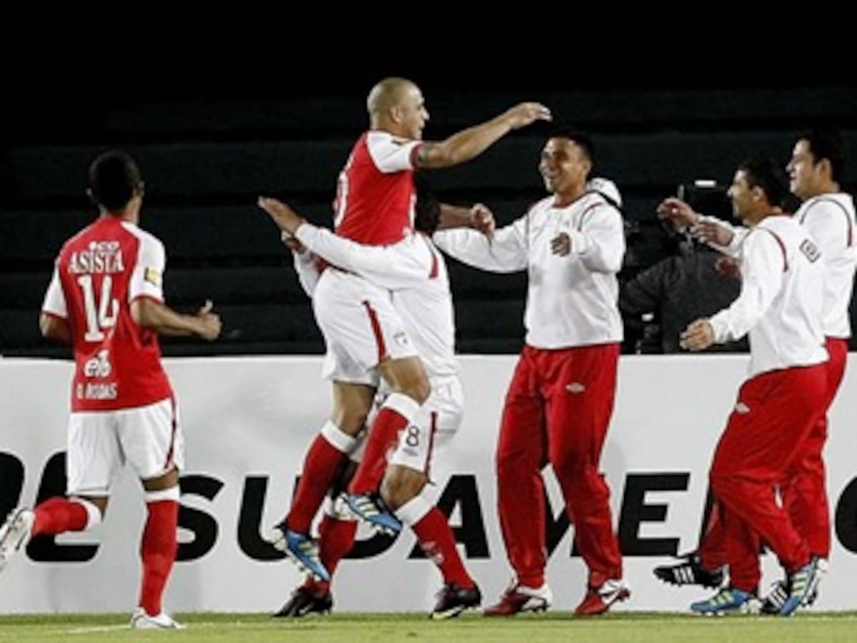 Santa Fe derrotó 4 - 3 a Millonarios y logró quedarse con el clásico número 267