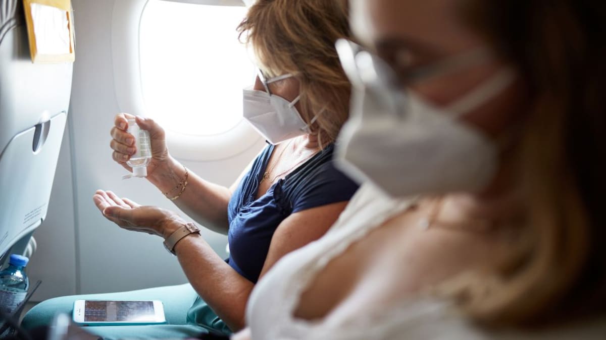 "Dentro de un avión hay contacto estrecho y gran posibilidad de contagio"