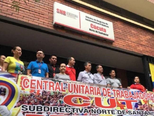 Con caravana protestan centrales obreras en Cúcuta