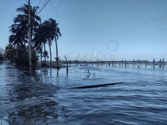 Nunca habíamos visto un fenómeno igual: comerciantes de Bocagrande por mar de leva