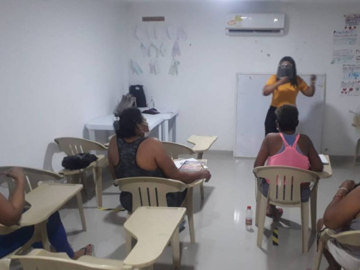 Regresan las clases presenciales a la cárcel de mujeres de Cartagena