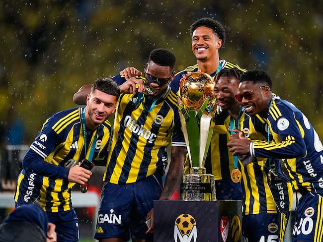Jhon Durán se consagró campeón de la Supercopa de Turquía con el Fenerbahce / Getty Images