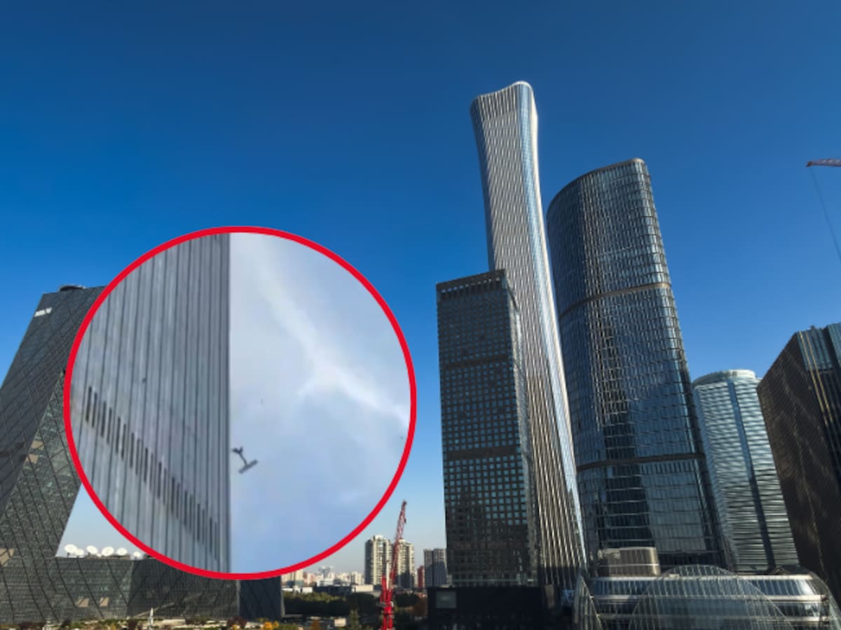 Se estrelló una avioneta contra el edificio más alto de Pekín