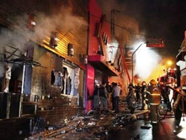 Fueron 232 los muertos por incendio en una discoteca en Brasil