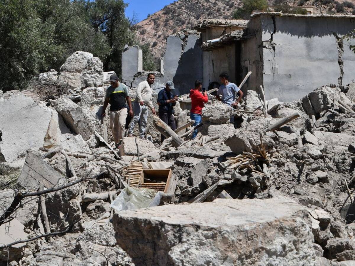 Los pobres hacen casas como pueden, por eso se caen: monseñor tras terremoto en Marruecos