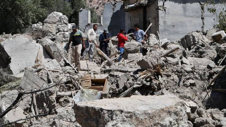 Los pobres hacen casas como pueden, por eso se caen: monseñor tras terremoto en Marruecos