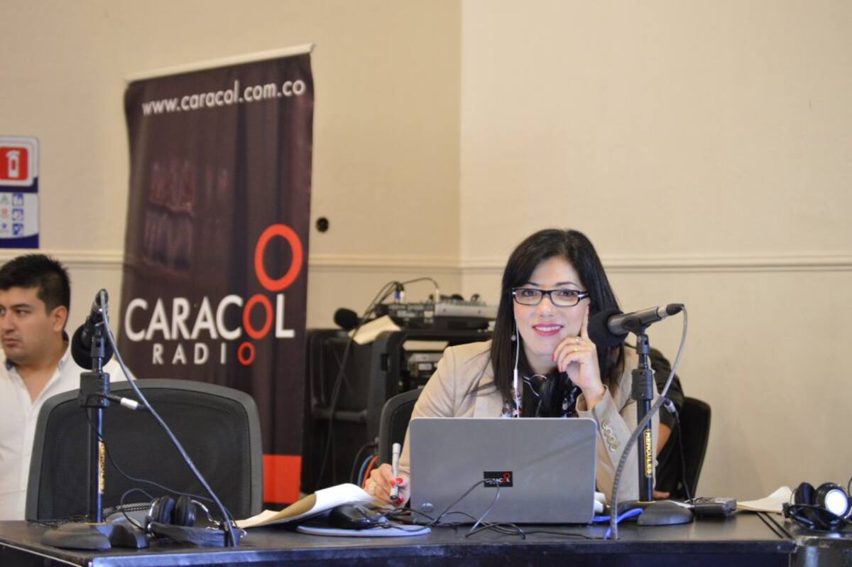 Desde el paraninfo de la Universidad de Nariño, la más tradicional de Pasto y del sur del país, emite este viernes 6AM Hoy por Hoy, de Caracol Radio, el programa informativo más escuchado en Colombia y América Latina.