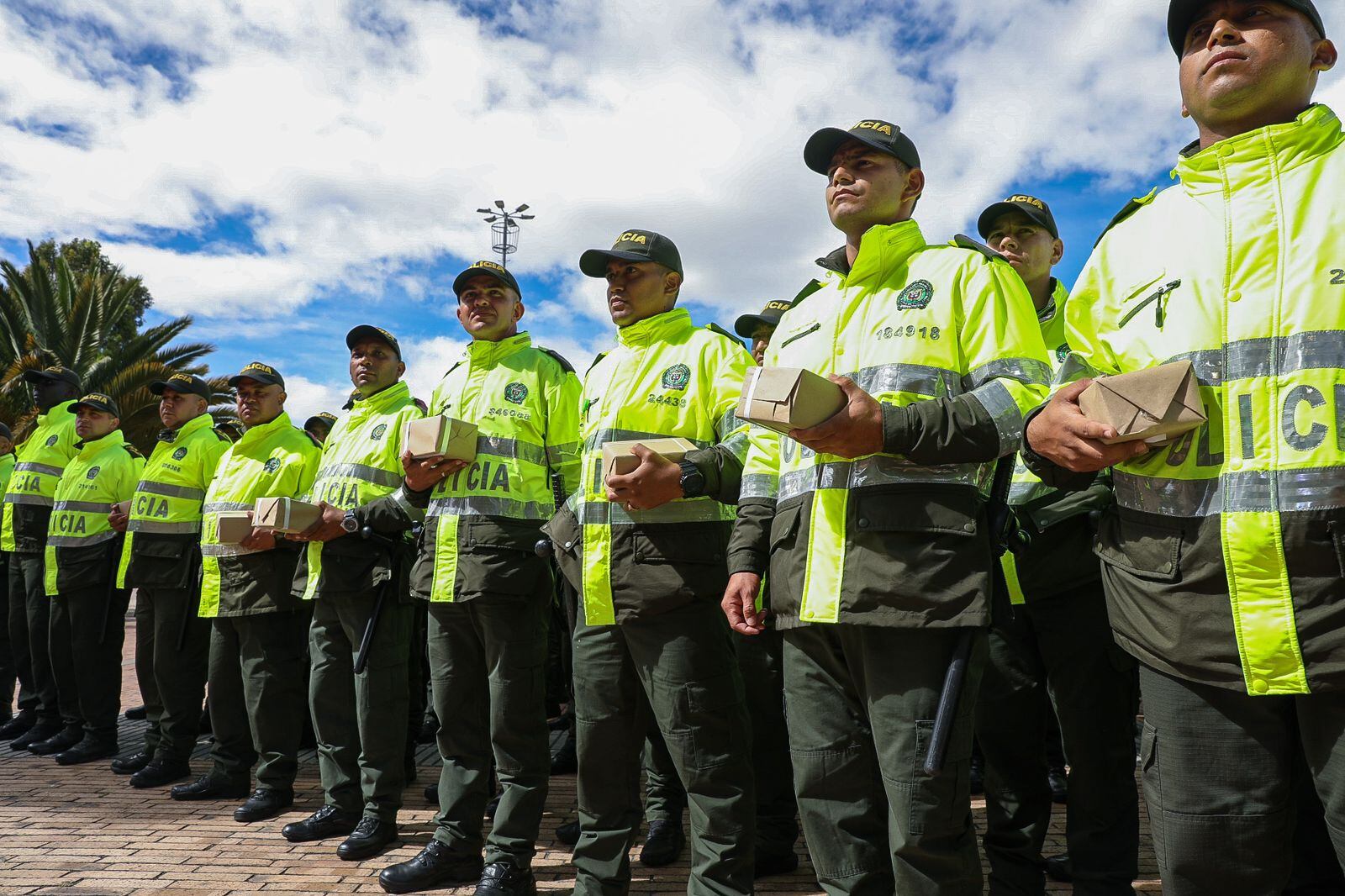 Policías presentes en el estadio El Campín.