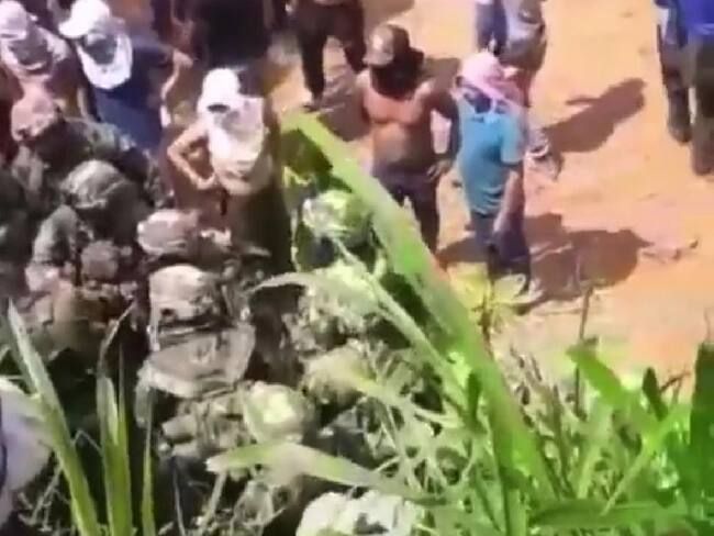 Comunidades retuvieron a un grupo de militares en el sur del Cauca