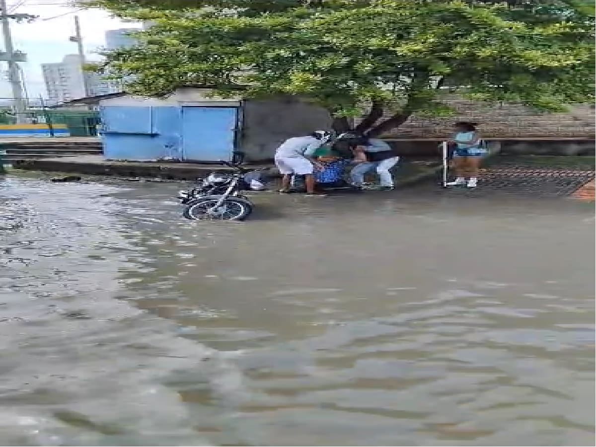 Inundación en el barrio Pie de la Popa causó caída de un adulto mayor
